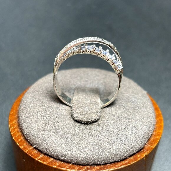 VTG Solid Sterling Silver 925 Cubic Zirconia Overlapping 3.25mm Band Ring Size 7 - Picture 4 of 11